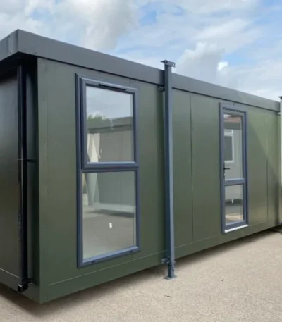 photo du produit Cabine Jackleg 24′ x 10′ – Solution Modulaire Prête à l’Emploi