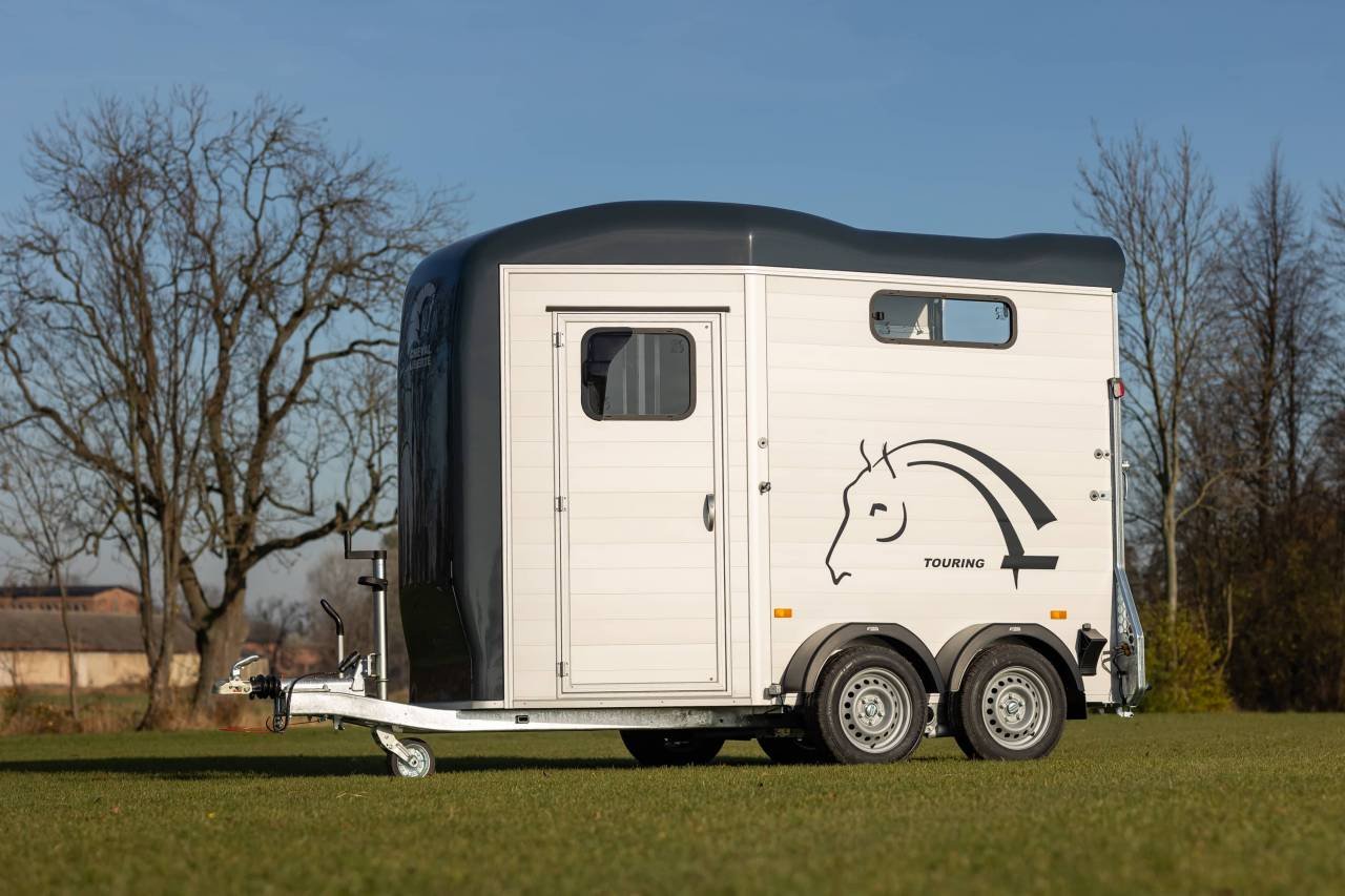 710460_1648111640_6052.jpg photo du produit Van Cheval Liberté Touring Jumping Luxe – 2 Places