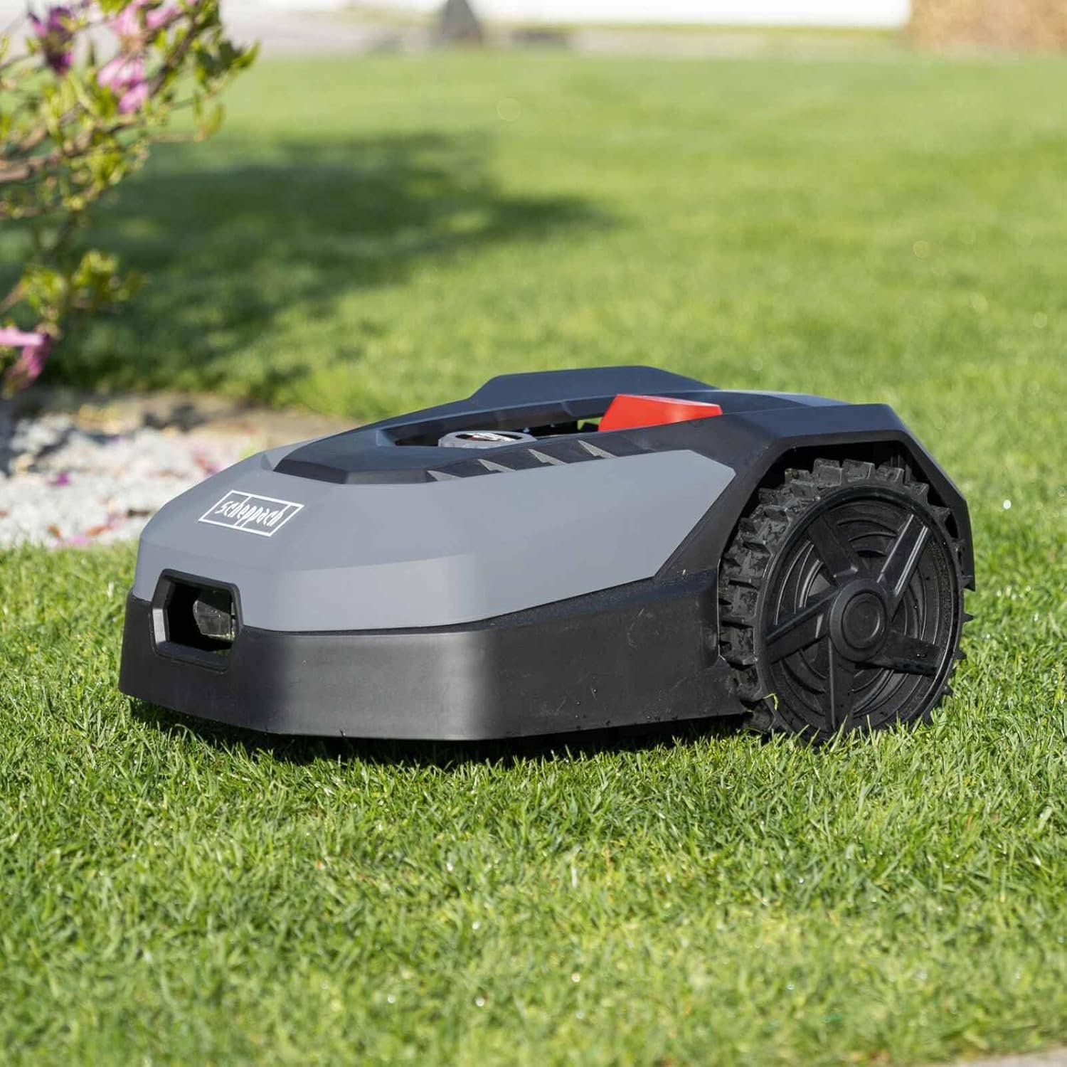 715nXckHKxL._AC_SL1500_-1.jpg photo du produit Robot tondeuse Scheppach XL600 – Autonome et connecté