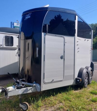 photo du produit Van Ifor Williams HBX511 – 2 Places, Spacieux et Équipé (2019) – Occasion