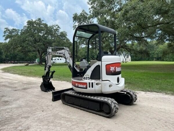 photo du produit Bobcat 425G d’Occasion (2008) – Mini-Pelle 2,7T + 4 Godets