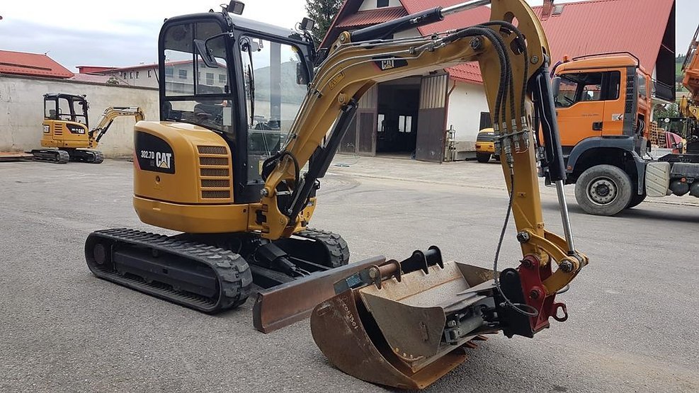 CAT-302.7D-CR-dOccasion-05.jpg photo du produit CAT 302.7D CR d’Occasion (2016) – Mini-Pelle 2,67T + 3 Godets