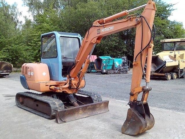 HitachiEX40-1.jpg photo du produit Hitachi EX 40 d’Occasion (2000) – Mini-Pelle 4,1T avec 3 Godets
