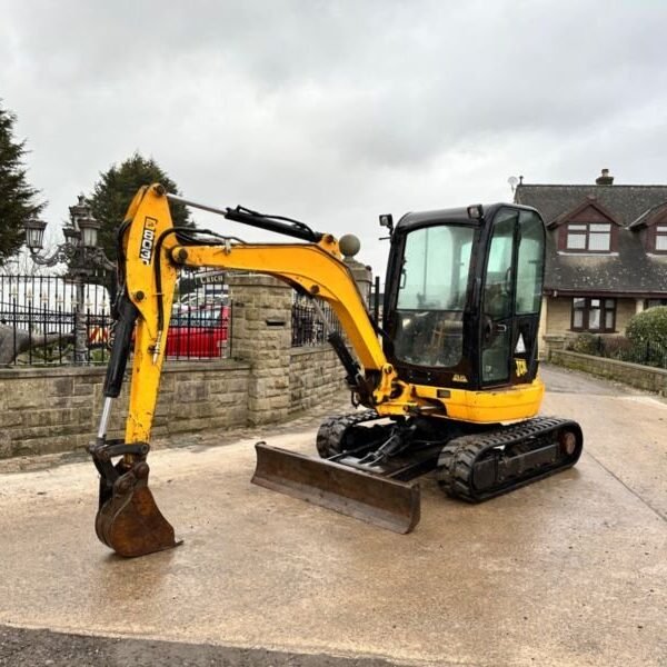 photo du produit Mini Pelle JCB 8030 ZTS (2012) – 2,8T + Équipements