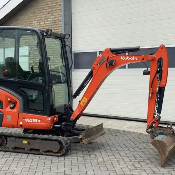 photo du produit Kubota KX019-4 (2012) – Mini Pelle 1,8T, 8386 Heures, 3 Godets