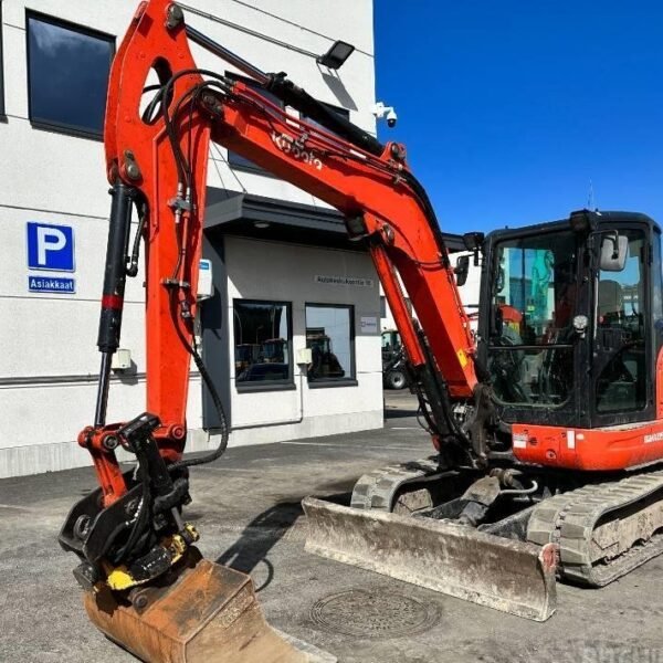 photo du produit Kubota KX 057-4 (2018) – 5,6T, 5600 Heures, 3 Godets, Bon État