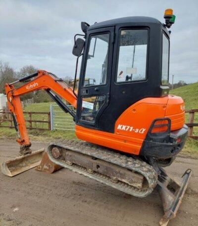 photo du produit Kubota KX71-3 – 2,5T – 2012 – Mini pelle avec 3 godets