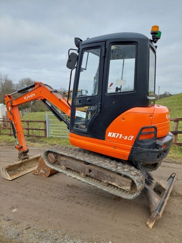 Kubota-KX71-3-10.jpeg photo du produit Kubota KX71-3 – 2,5T – 2012 – Mini pelle avec 3 godets