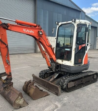 photo du produit Kubota U25-3 Occasion 2008 – Mini Pelle 2,6T avec BRH et 3 Godets