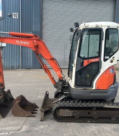 photo du produit Mini Pelle Kubota U27-4 Occasion 2018 – 2,7T avec Attache Rotative et 3 Godets
