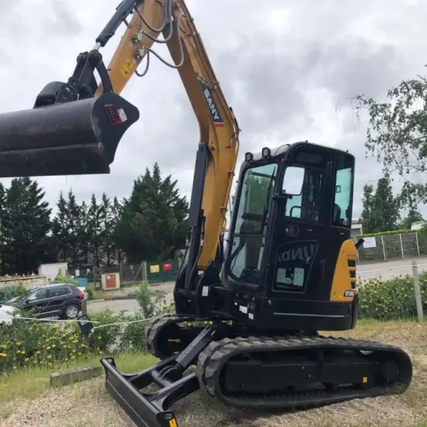 photo du produit Mini pelle SANY SY50U d’occasion – Performance et fiabilité