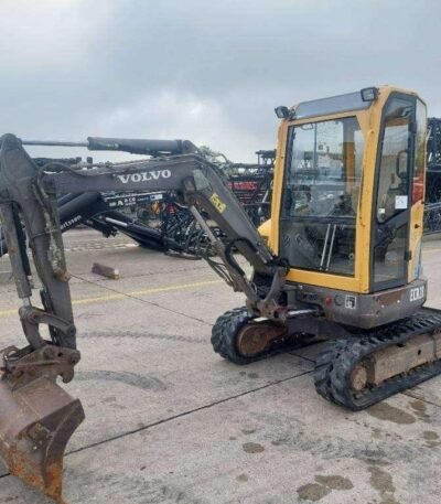 photo du produit Mini Pelle Volvo ECR28 – 2007 – 2,8T, 4065h, 3 Godets