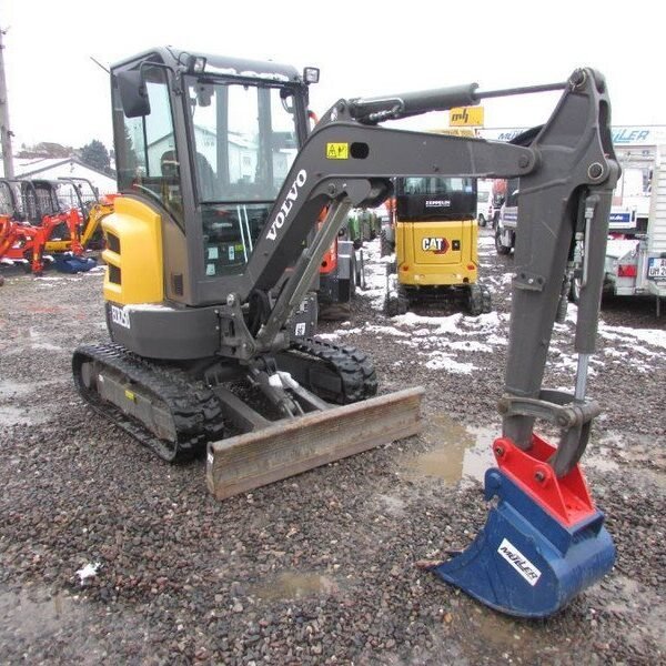 photo du produit Mini Pelle Volvo ECR25D – 2021 – 2,47T – 231h