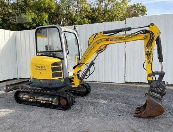 photo du produit Wacker Neuson 28Z3 RD + 3 GODETS – Mini Pelle Compacte et Performante