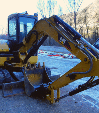 photo du produit Mini Pelle Caterpillar 304 CR 2005 occasion